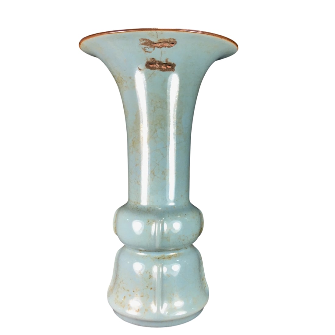 Song Dynasty Ru Ware Sawtooth Nail Flower Drum Vase: This Ru ware sawtooth nail flower drum vase features a patina indicative of its transmission through generations, showcasing the unique charm of Song Dynasty Ru kilns. Renowned for its jade-like