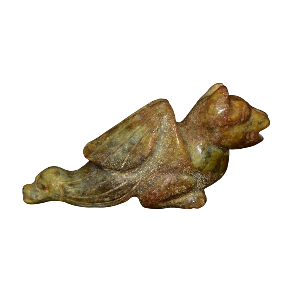 Old Jade Beast: This old jade beast features exquisite craftsmanship and a warm jade texture, exuding an ancient charm. Its vivid shape and smooth lines make it highly collectible.20.5 x 11.5 cm, 1062 g