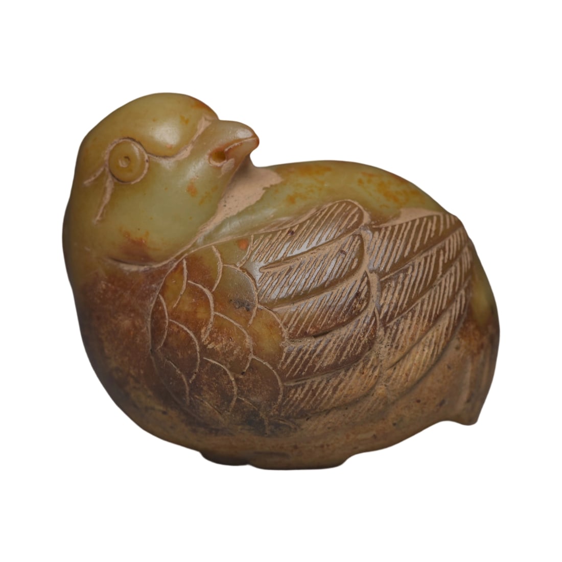 Hetian Ancient Jade Bird: This Hetian ancient jade bird features a vivid shape and smooth lines, with a warm jade texture and natural color. The fine craftsmanship reflects the superb skills of ancient artisans. (Dimensions: