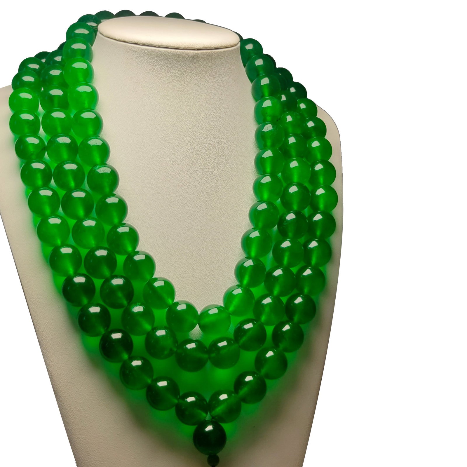 Top-grade High Ice Jadeite Court Necklace 18mm: This court necklace is composed of 108 top-grade high ice jadeite beads, with ample translucency and a fine, pure texture without any blemishes. The color is pure, bright, and rich, showcasing the nat
