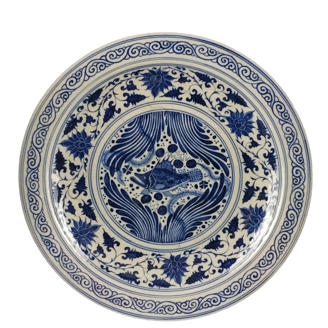 Yuan Dynasty Blue and White Hand-painted Fish and Grass Pattern Kiln-cracked Plate: This Yuan Dynasty blue and white hand-painted fish and grass pattern plate, with its exquisite kiln-cracked craftsmanship, recreates the elegance of ancient porcelain. The fish and grass pattern on