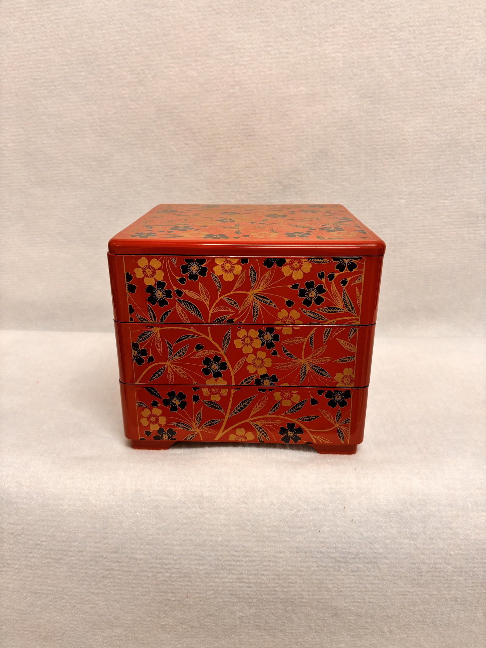 Three-layer lacquerware bento box - 3