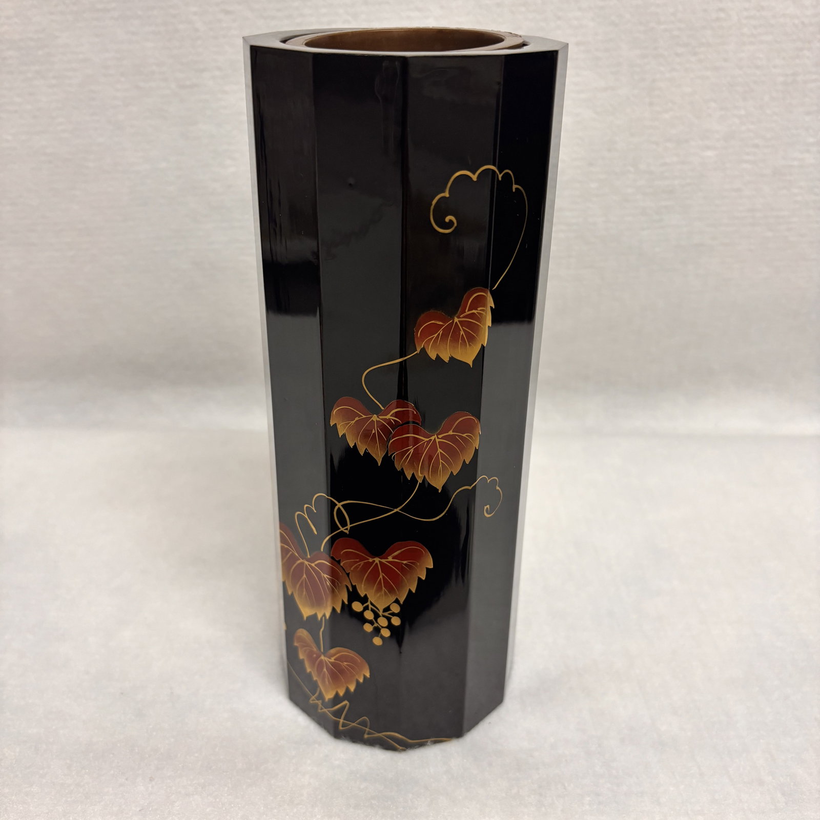 Synthetic lacquerware vase - 2
