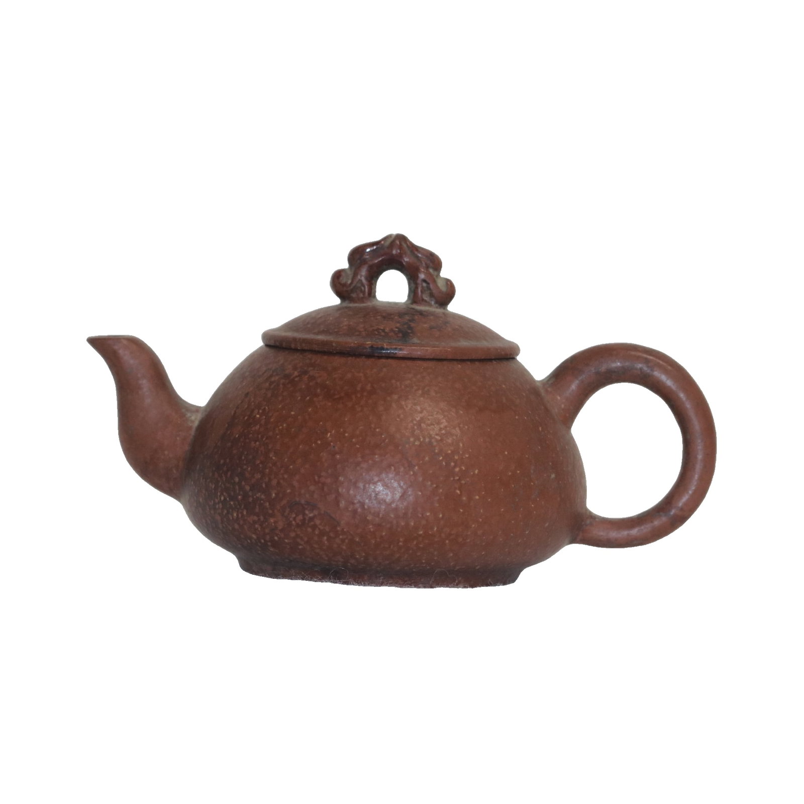 A finely crafted, round-bead-shaped Yixing teapot (marked: Da Bin): This exquisite, old-collection Yixing teapot, made from original Yixing clay, measures approximately 16cm long, 10cm wide, and 10cm high, weighing 290g. It is a classic round bead teapot. The body is 