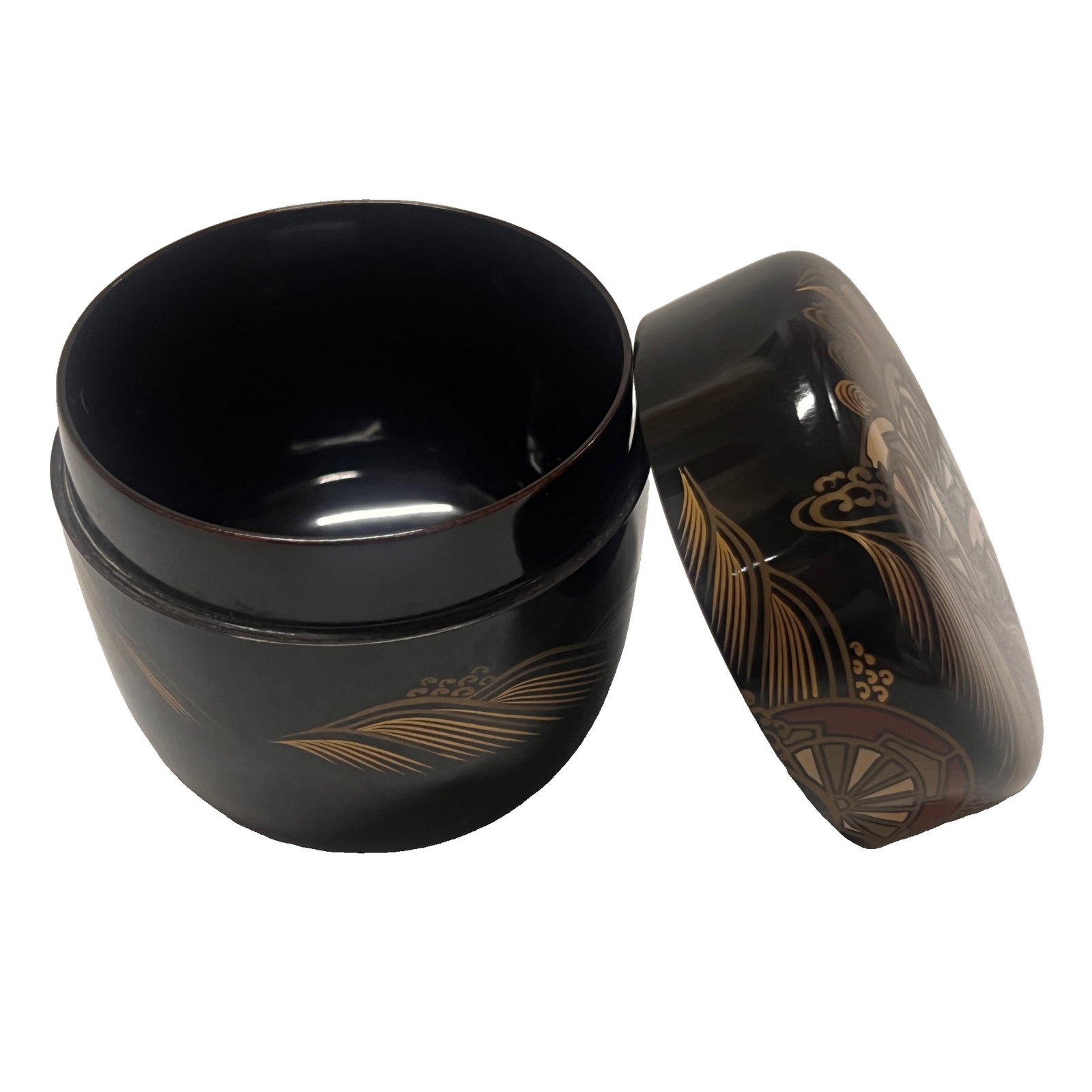 Japanese Maki-e Lacquer Natsume Tea Caddy with Tomobako, Showa Period, 7 cm: A finely crafted Japanese lacquerware natsume (matcha tea caddy), decorated with elegant gold maki-e foliage motifs on a deep black lacquer ground. Hand-finished with a fitted lid and accompanied by