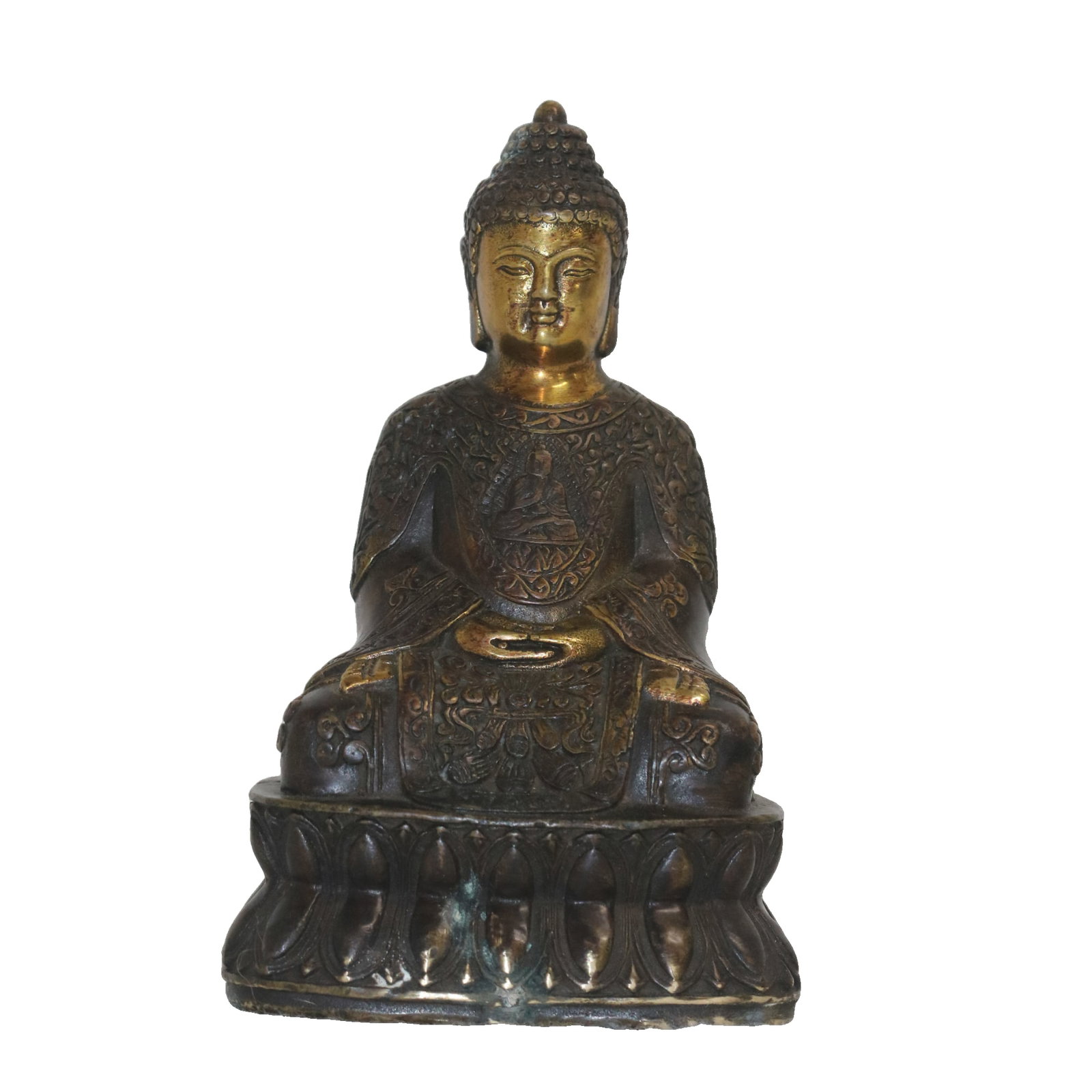 A gilt bronze seated Shakyamuni Buddha statue made during the Qianlong reign of the Qing Dynasty.: This gilt bronze seated Shakyamuni Buddha statue, bearing the inscription "Made in the Qianlong Reign of the Great Qing Dynasty," measures 8cm thick, 11cm wide, and 17cm high, weighing 790g. It is a t