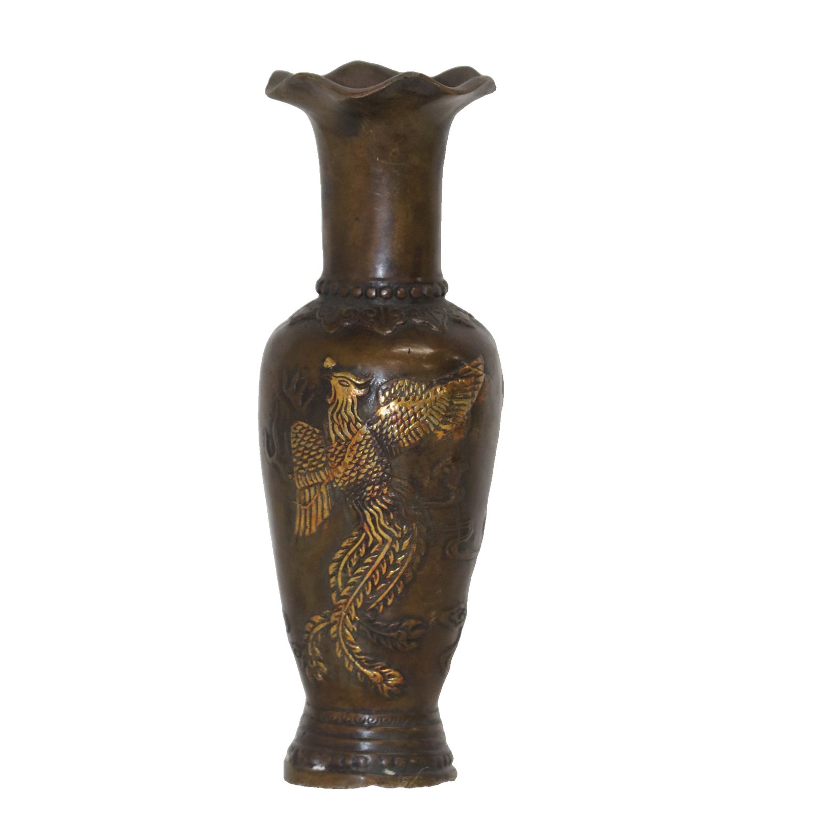 Gilt bronze vase with dragon and phoenix design, Xuande reign mark of the Ming Dynasty: This gilt bronze vase with dragon and phoenix design measures approximately 9cm in diameter at the mouth, 23cm in height, and weighs 710g. The base is inscribed with "Da Ming Xuande" (Great Ming Xuand