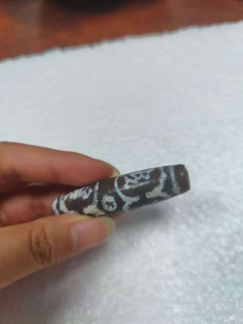 Dzi pendant - 2