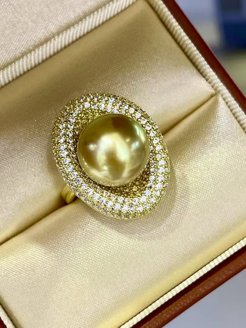 Gold Natural South Sea Pearl Ring (1 of 10)