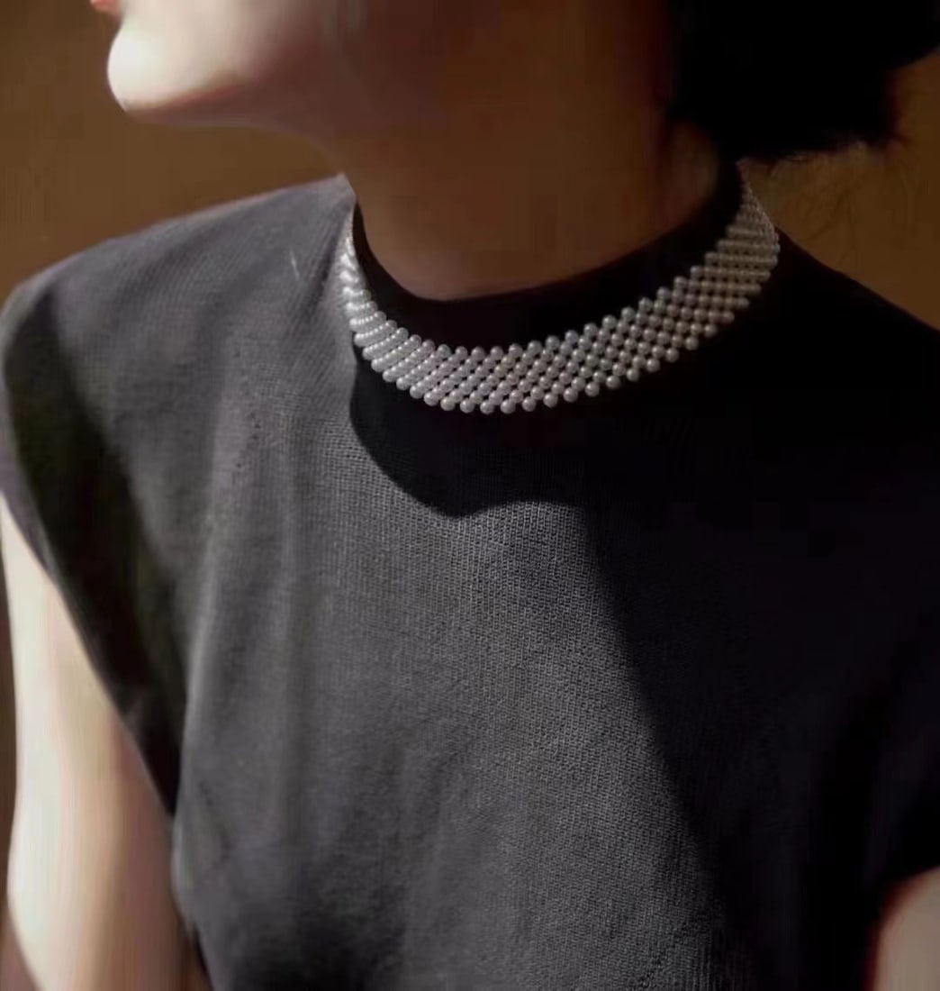High-Luster Freshwater Pearl Necklace (1 of 6)