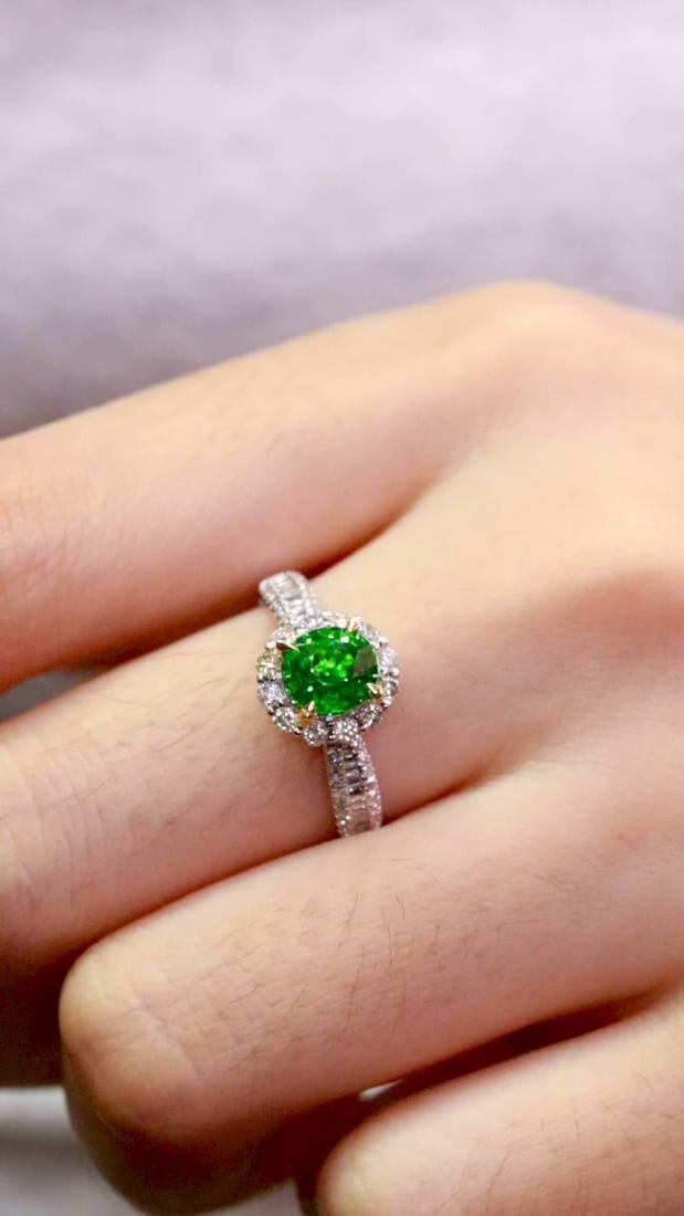 18K Gold Tsavorite Ring - 6