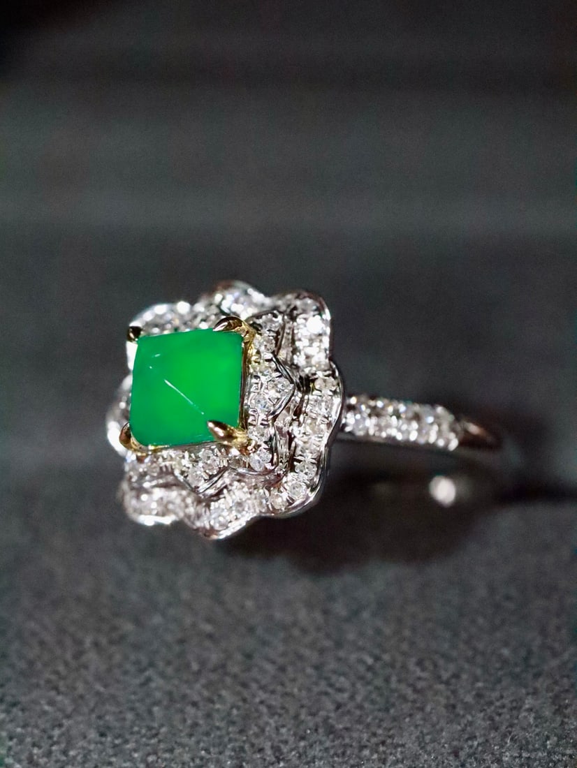 18K Gold Emerald Ring - 2