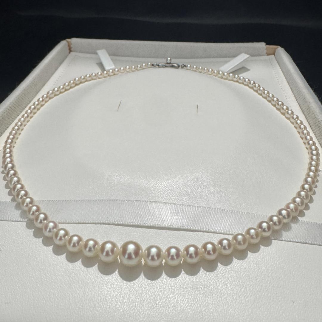 Second-hand - MIKIMOTO Nagoya Pearl Baby Pearl Necklace, up to 7.4mm: This is an Agoya baby pearl necklace with the unique noble and exquisite beauty of MIKIMOTO. Delicately ranging from approximately 3.5-7.4mm, it elegantly decorates the neck, with a good luster and el