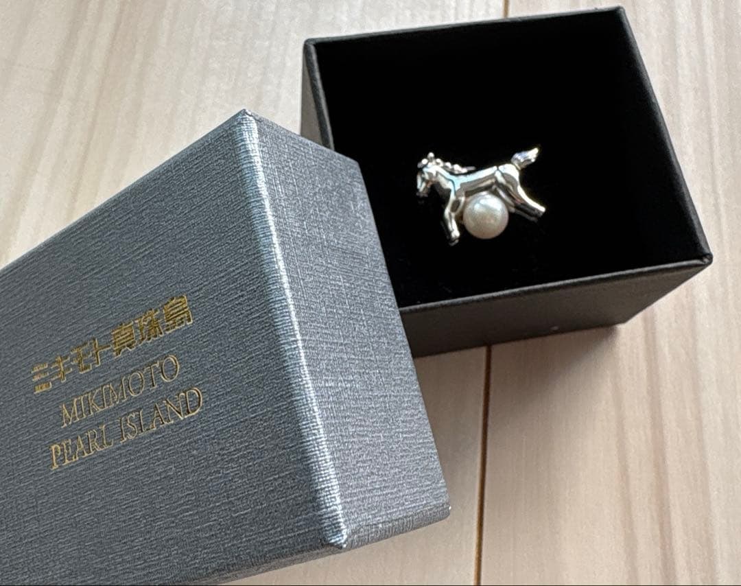 Second-hand - Mikimoto Pearl Island Horse Motif Brooch Unused (1 of 7)