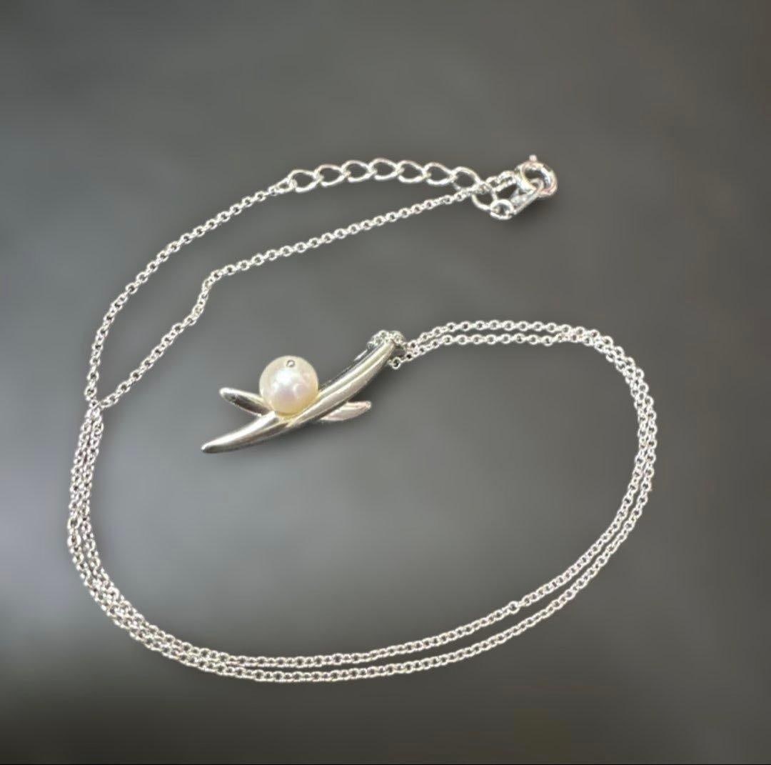 Second-hand - TASAKI silver pearl necklace: TASAKI Silver Pearl Necklace Chain length is approximately 38 to 41 centimeters. The pendant is made of silver.