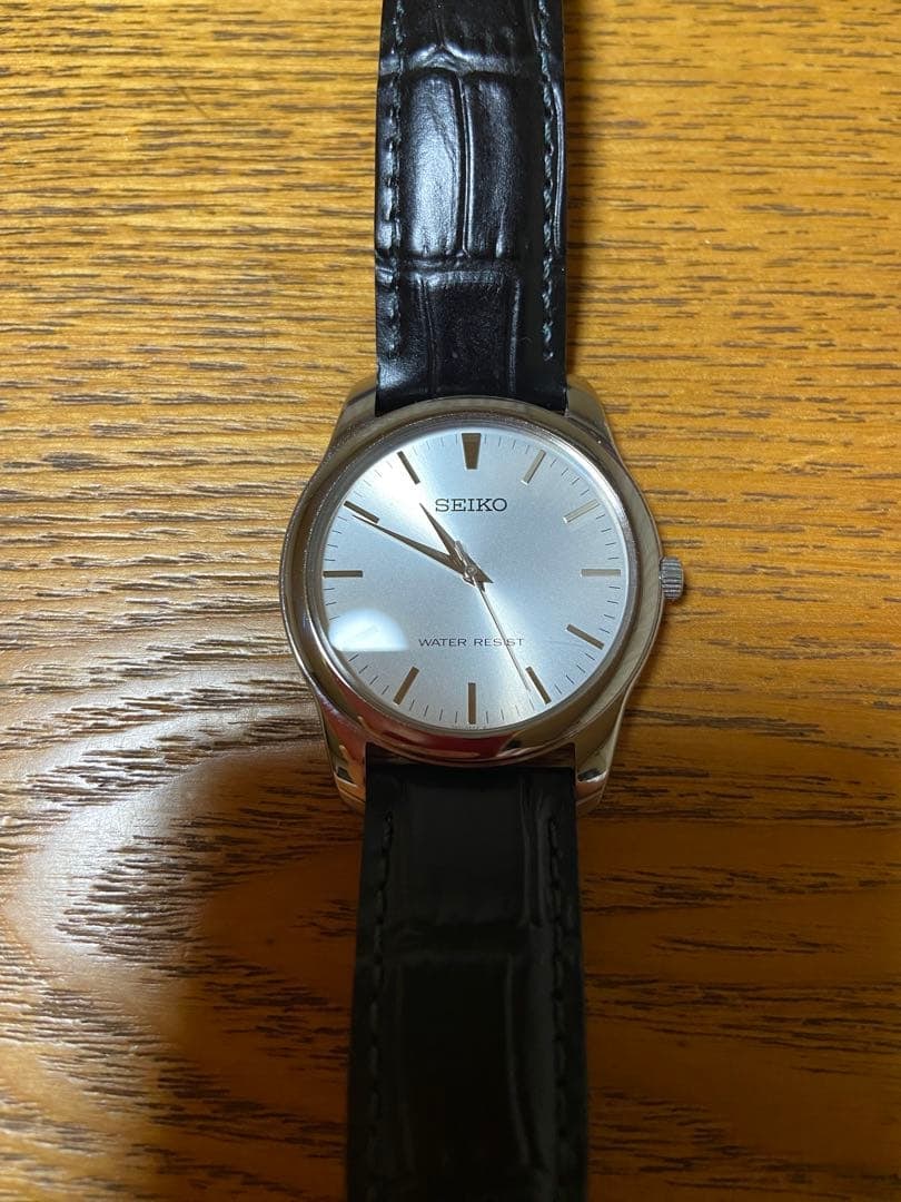 Second-hand - SEIKO SELECTION SCXP031 SEIKO Selection Quartz Watch: This is SEIKO SELECTION SCXP031. There are almost no scratches or stains. The watch strap shows signs of use, but not many stains. Comes with the original box and instruction manual.