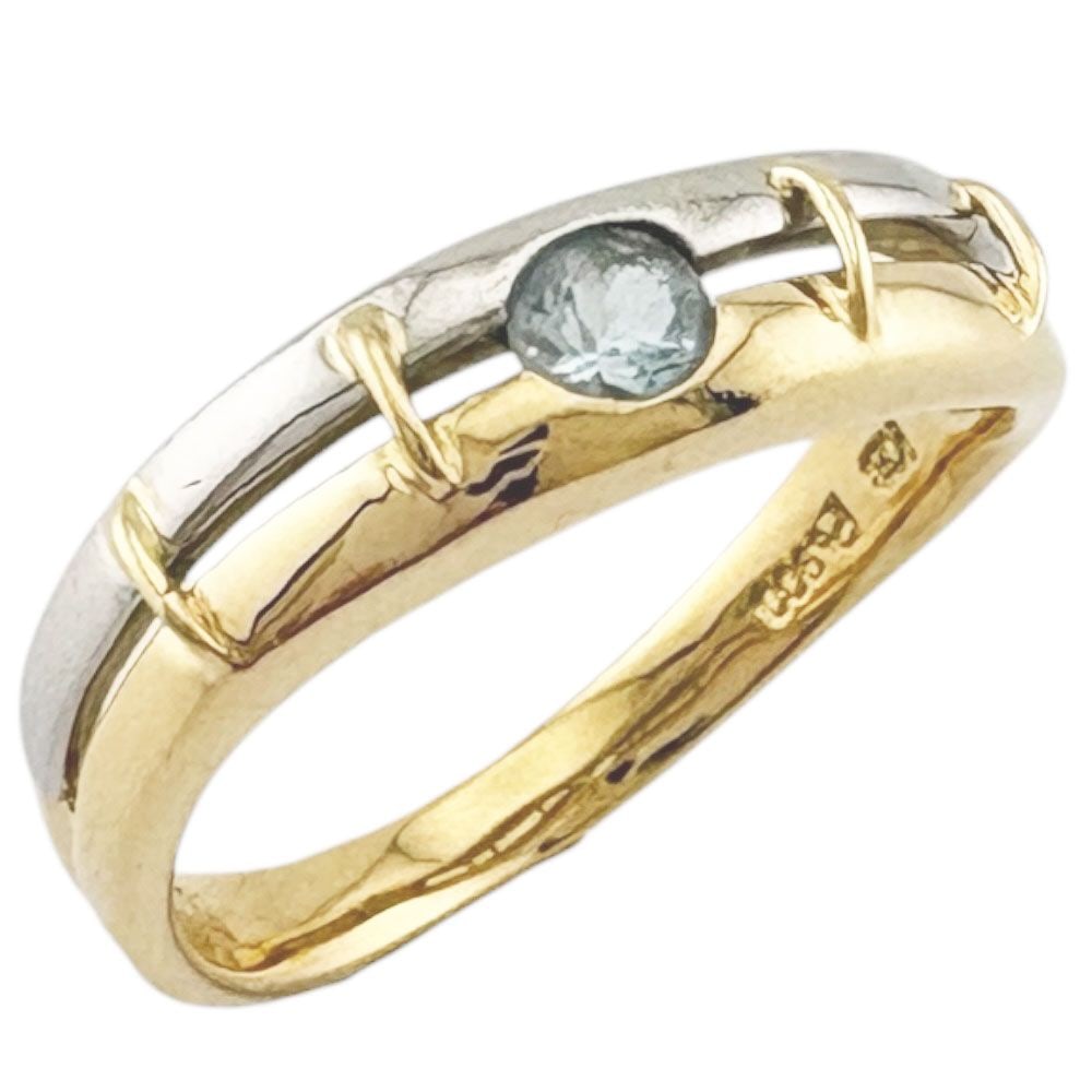 Second-hand - Ring, ring size 11, 18K gold, K18 yellow gold, sapphire, for women.: Color: Gold/Silver Season: Suitable for all seasons Weight: Approximately 3.7 grams Origin: Japan Gemstone: Sapphire (approximately 0.11 carats) Size: 11 Ring Width: Approximately 4.5-2.0 millimeters 