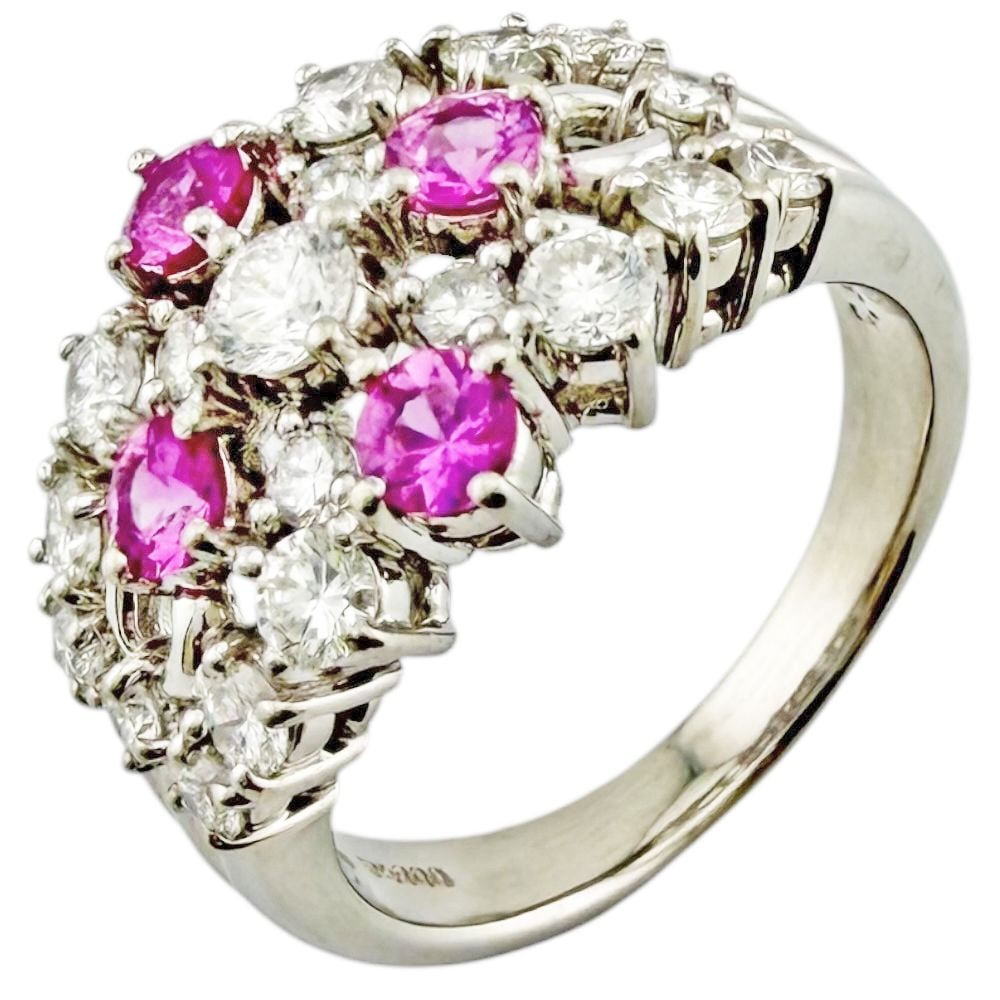 Second-hand - TASAKI ring, size 14.5, Pt900 platinum, diamonds, for women.: Brand: TASAKI Target: Women Color: Silver Season: Suitable for all seasons Weight: Approximately 10.6 grams Origin: Japan Gemstones: Diamonds / Pink sapphires Size: 14.5 Ring width: Approximately 13.5