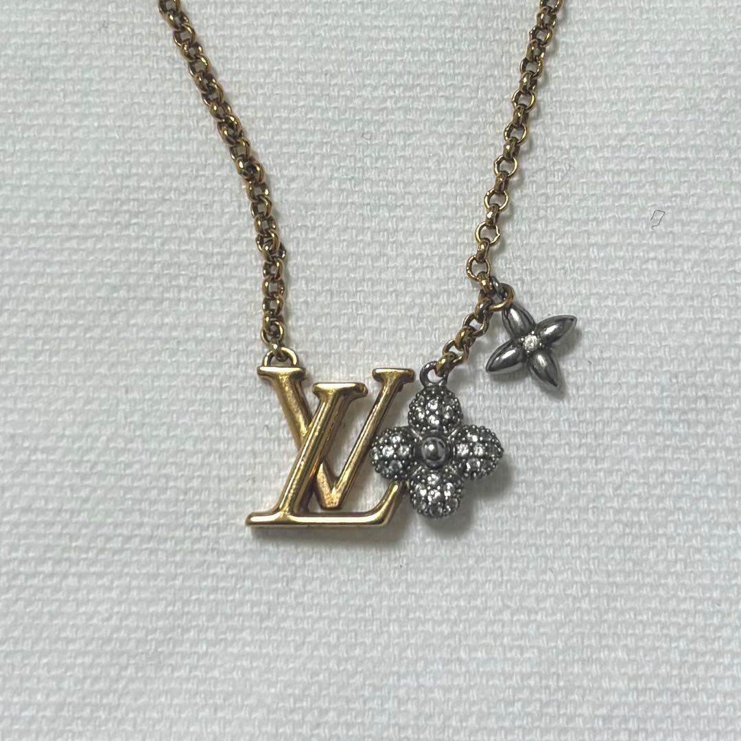 Second-hand - Louis Vuitton M01265 necklace Gram pendant necklace (1 of 3)