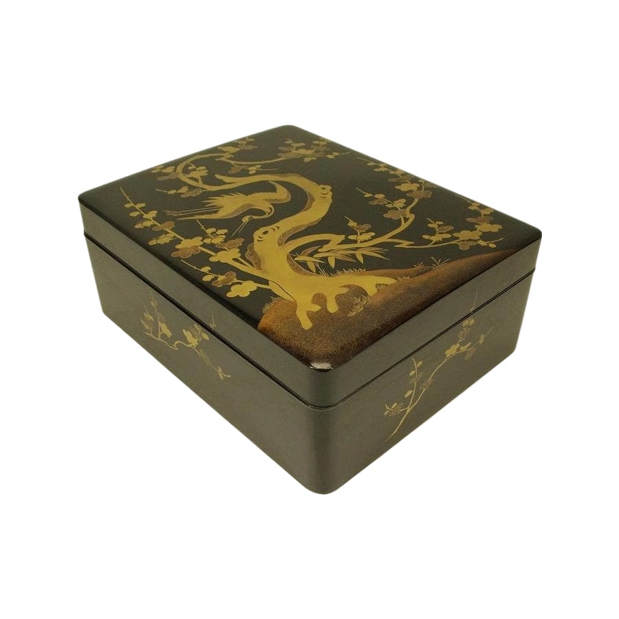 Plum and Crane Maki-e Imperial Library: Plum and Crane Maki-e Imperial Library Dimensions: 30.7 cm x 38.7 cm, Height 14.7 cm Accompanied by a box (the wooden box has cracks).