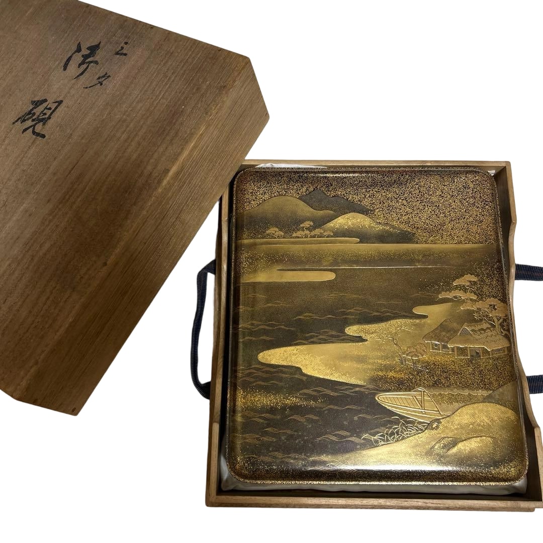A gold maki-e inkstone box lacquerware case. (1 of 16)
