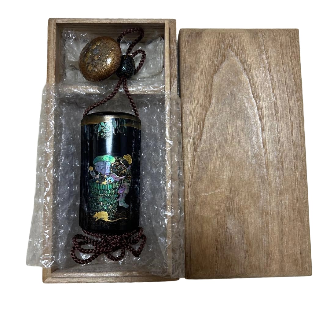 Daikoku raden inro (Inro with Daikoku Design in Mother-of-Pearl Inlay): Daikoku Raden Inro (Inro with Daikoku Design in Mother-of-Pearl Inlay)