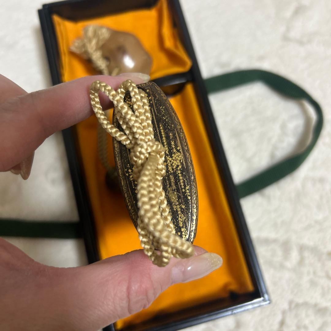 Makie Inro with Netsuke, Lacquerware - 6