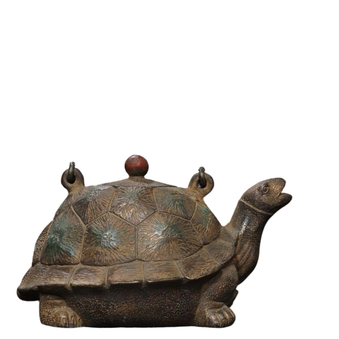 From an Old Family Collection: Pure Copper Teapot and Kettle, Copper Turtle, Tea Ceremony Utensils: From an old family collection, a pure copper teapot and kettle with a turtle motif, used in the tea ceremony and as a scholar's object. Dimensions: approximately 20 x 19 x 13 cm Weight: approximately