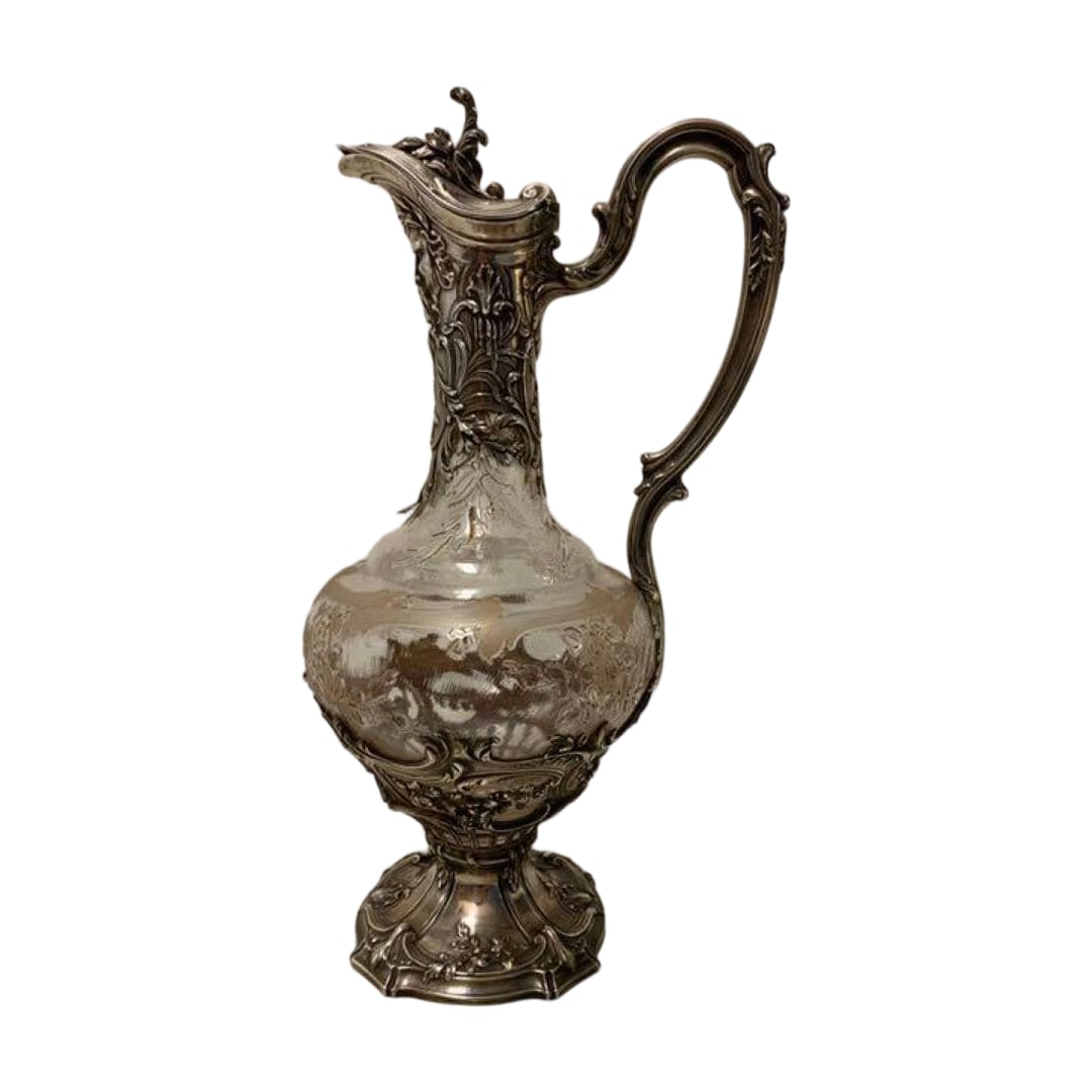 Antique Western Silver Glass Teapot: This is a water pitcher made of silver plate and Boshi glass, combining decorative carving design, and is a rare piece that embodies the calm atmosphere and elegant quality unique to antiques. The spo