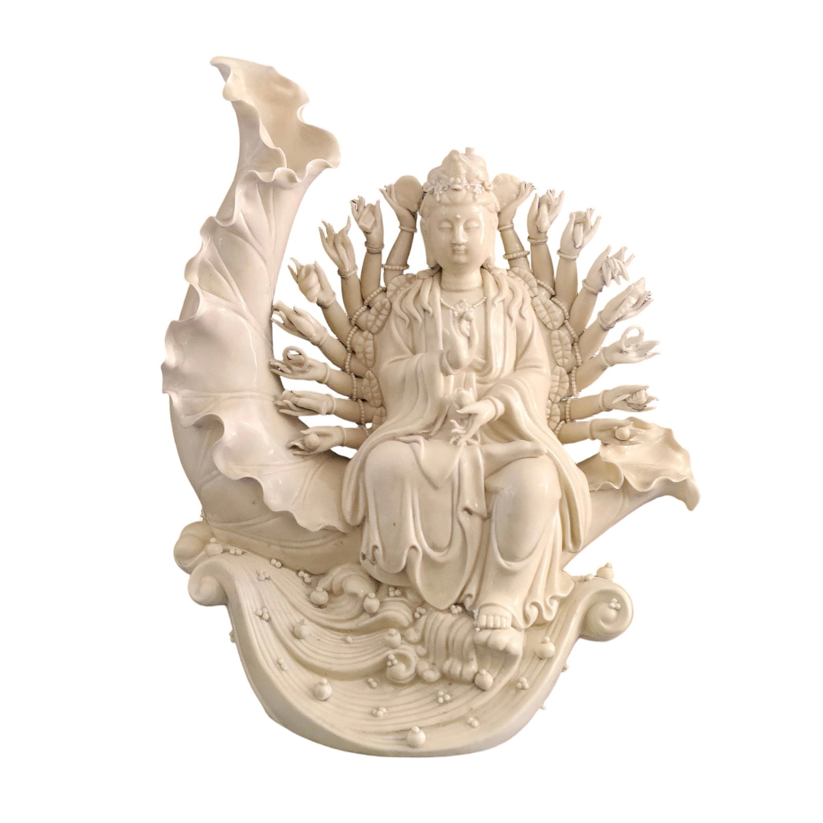 Ming Dynasty Dehua Kiln 'He Chaozong' Mark White Porcelain Thousand-Armed Guanyin: Ming Dynasty Dehua Kiln 'He Chaozong' Mark White Porcelain Thousand-Armed Guanyin, showcasing exquisite sculptural skills and the perfect fusion of religious art. The piece features fine porcelain