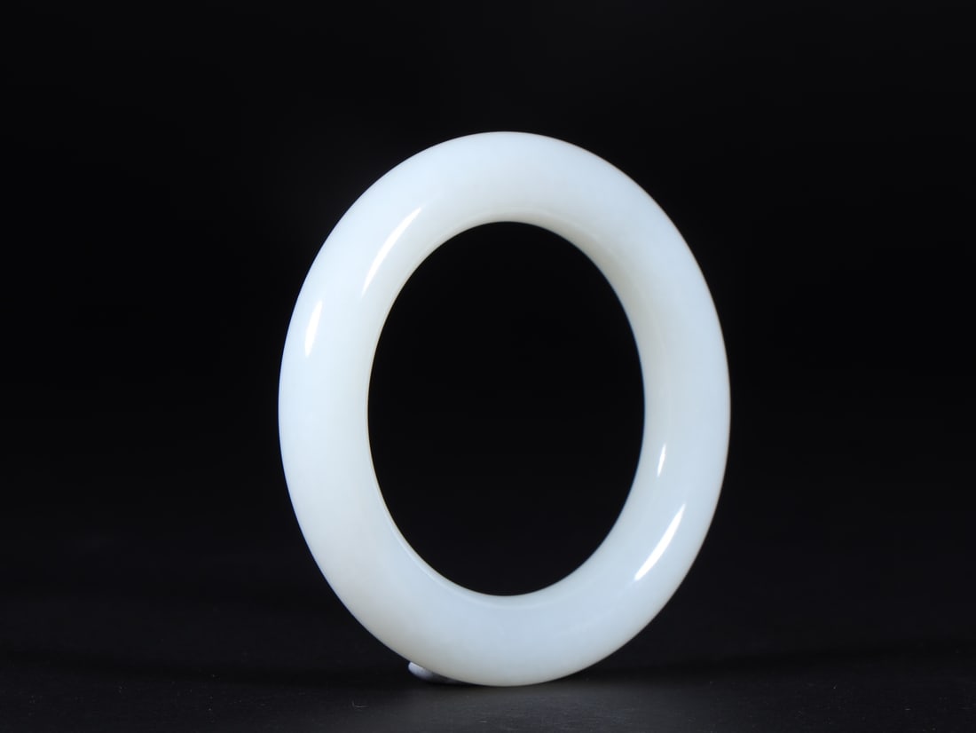 Qing Dynasty Hetian White Jade Round Bangle - 11