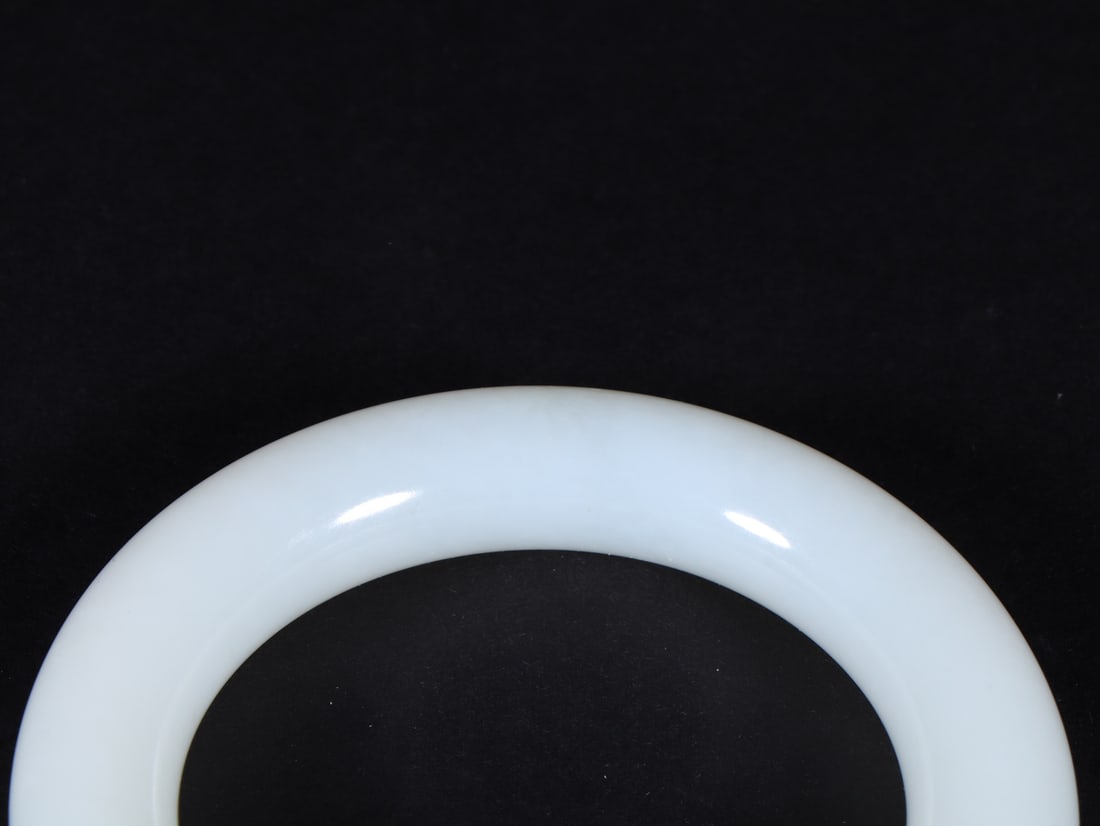 Qing Dynasty Hetian White Jade Round Bangle - 8