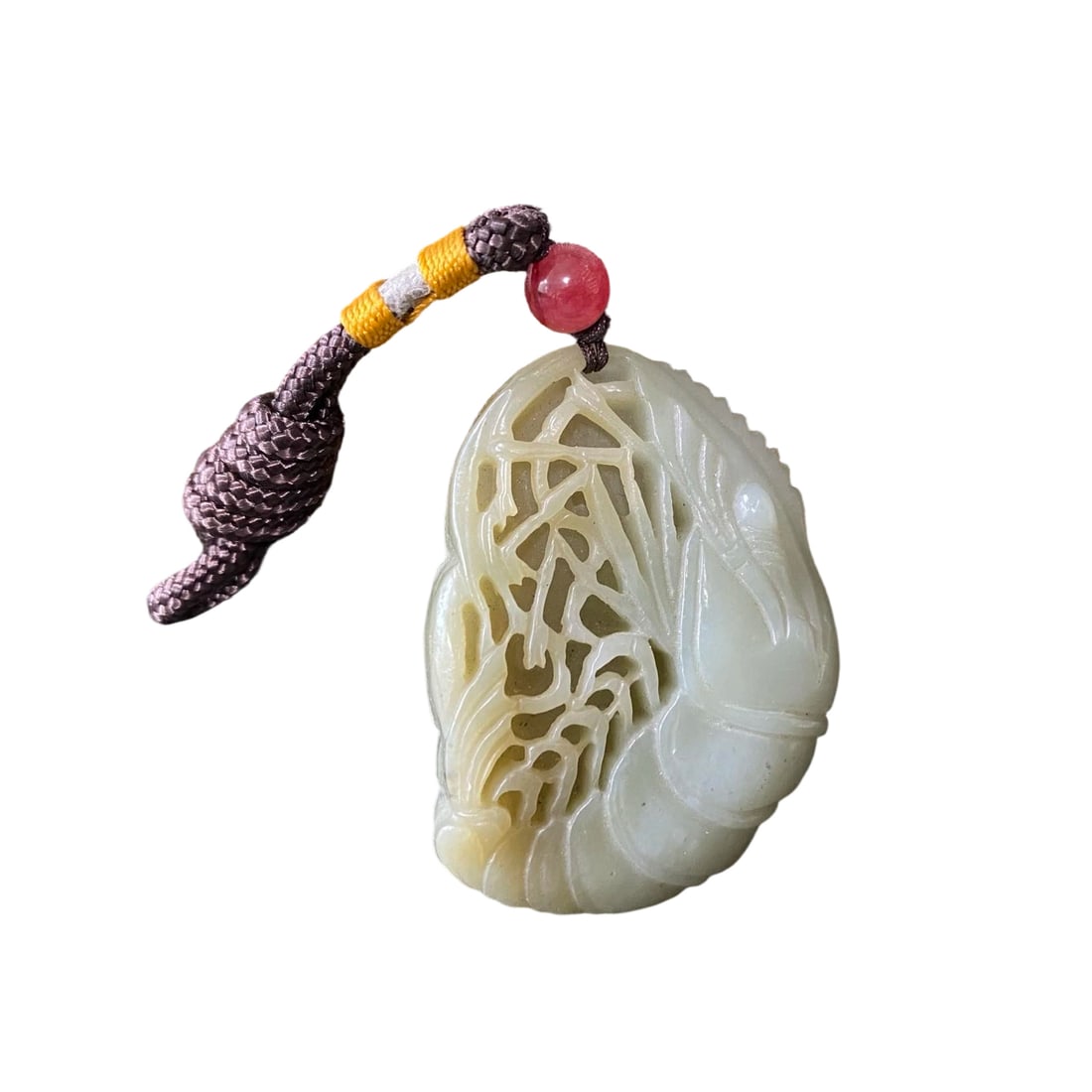 Hetian Jade Shrimp Pendant: This Hetian jade shrimp pendant features high density and natural coloration, with excellent oiliness. The craftsmanship is exquisite and meticulous, and the jade quality is fine and warm, making it a