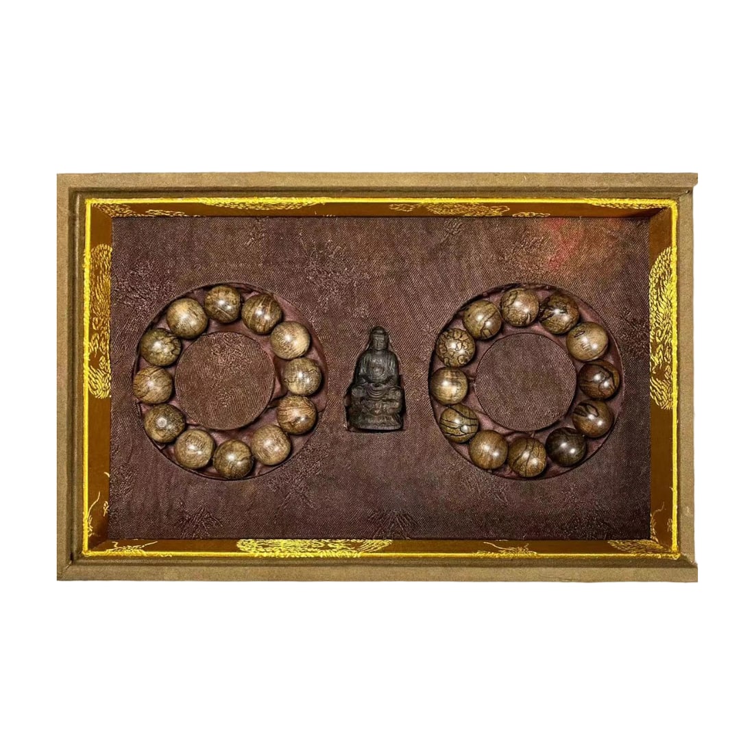 Natural Agarwood Sinking Grade Bracelet: This natural agarwood bracelet features rich oil content and a mellow fragrance, making it a superb collectible. Its sinking grade quality adds to its rarity, suitable for pairing with Buddha statues.