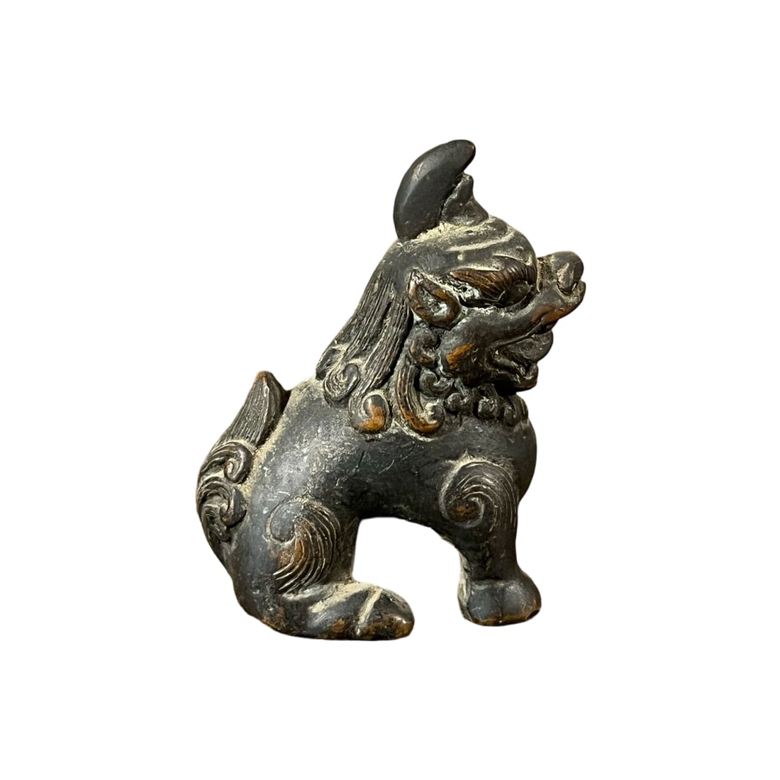 Copper Hand-Carved Ornament: This copper hand-carved ornament showcases exquisite craftsmanship with meticulous attention to detail, reflecting the artisan's high skill. It is in excellent condition, making it highly