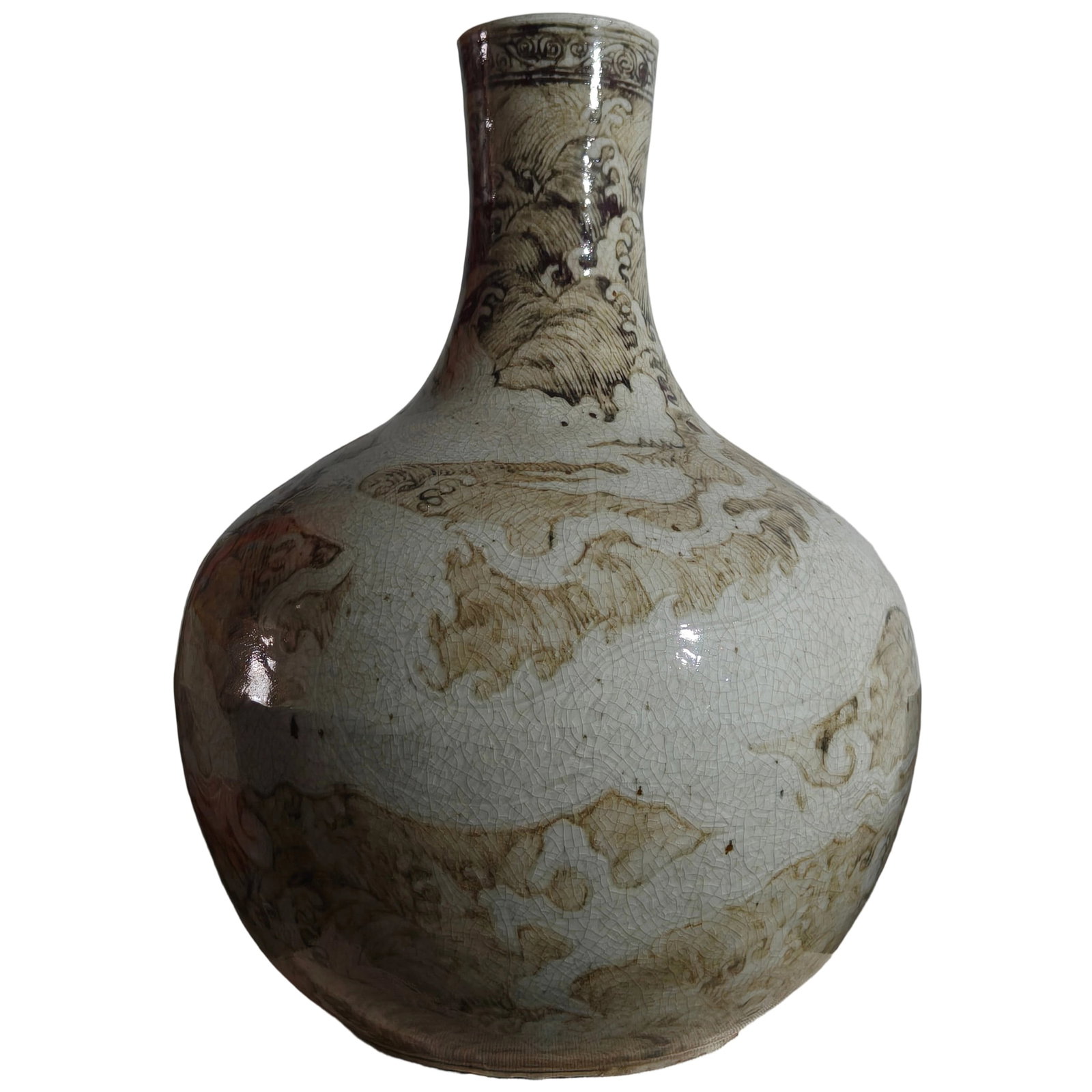 Ming Yongxuan Underglaze Red Heavenly Ball Vase with Dragon Teaching Son Design: This underglaze red heavenly ball vase from the Ming Yongxuan period showcases the exceptional craftsmanship and artistic beauty of Ming dynasty ceramics. The vase features a design of a dragon teachi