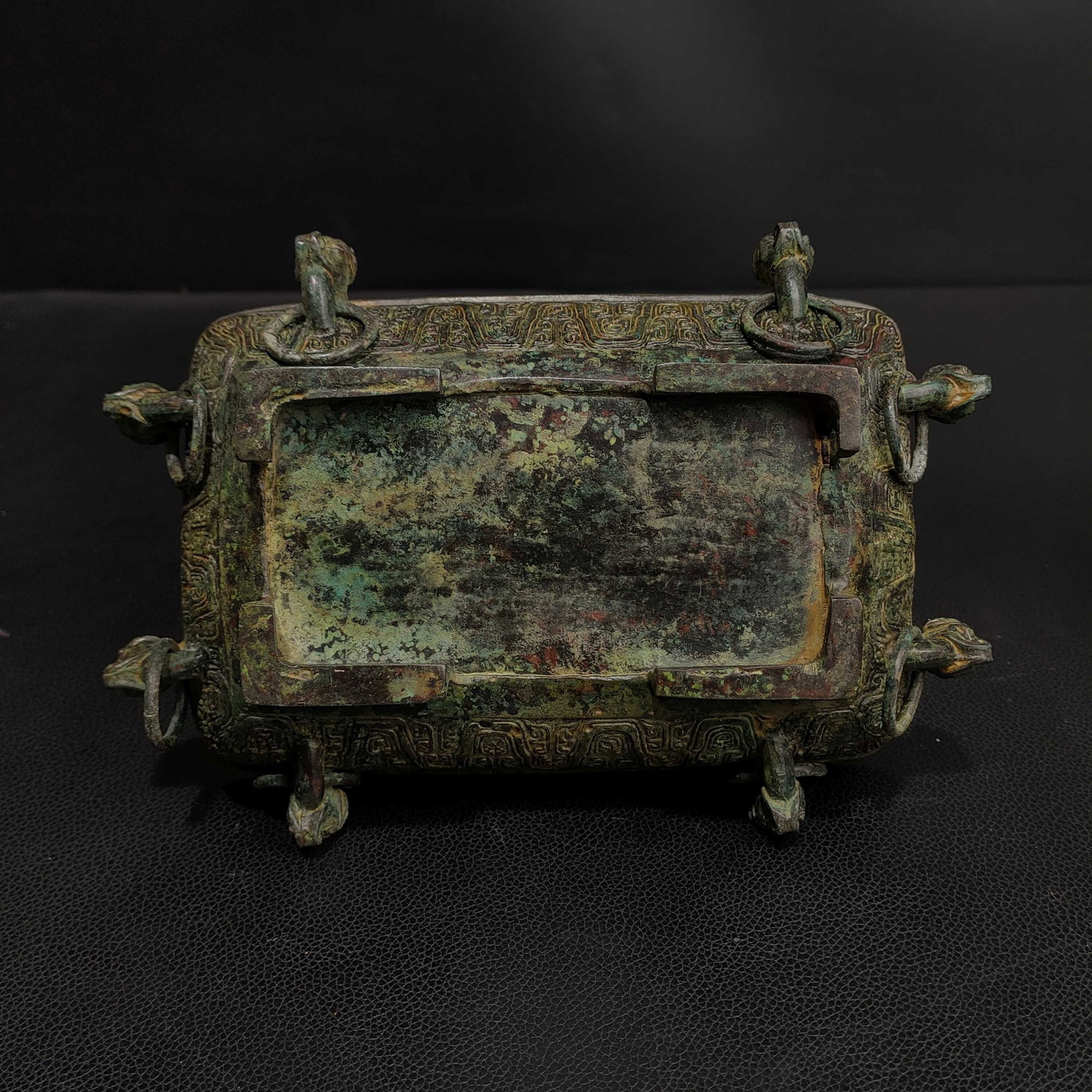 Shang-Zhou Bronze Rectangular Basin - 10