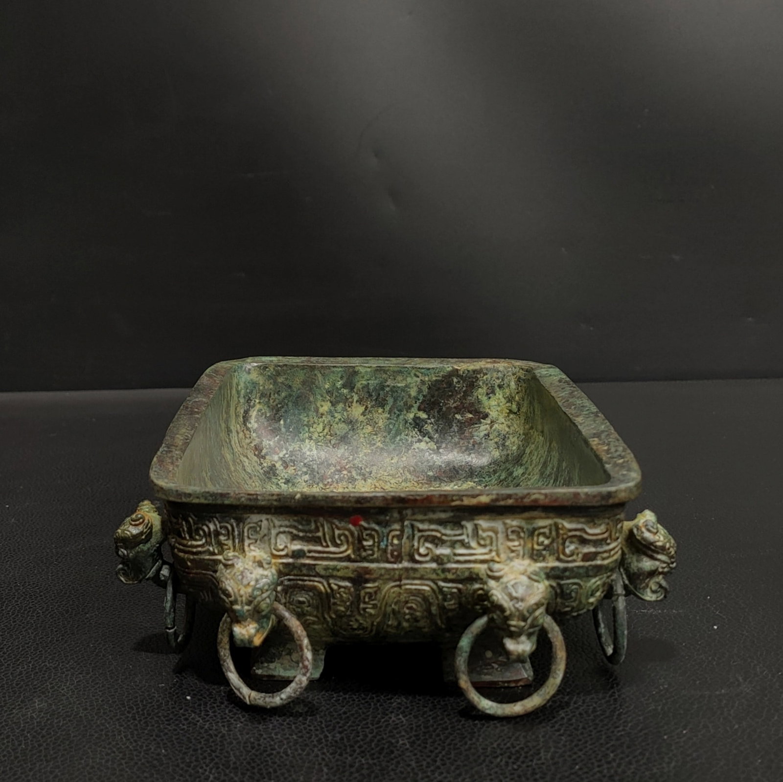 Shang-Zhou Bronze Rectangular Basin - 6