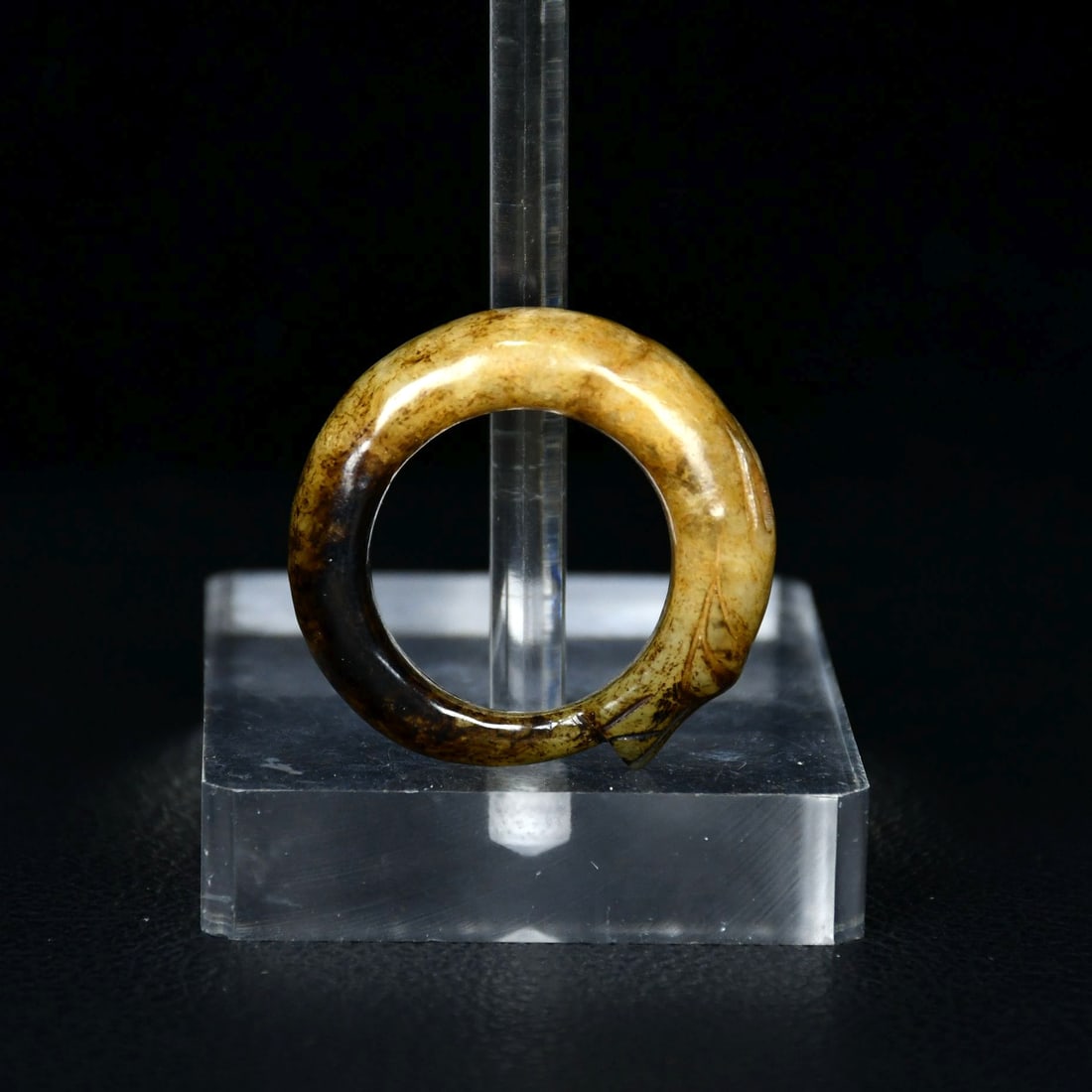 Hetian Jade Dragon Biting Tail Ring - 8