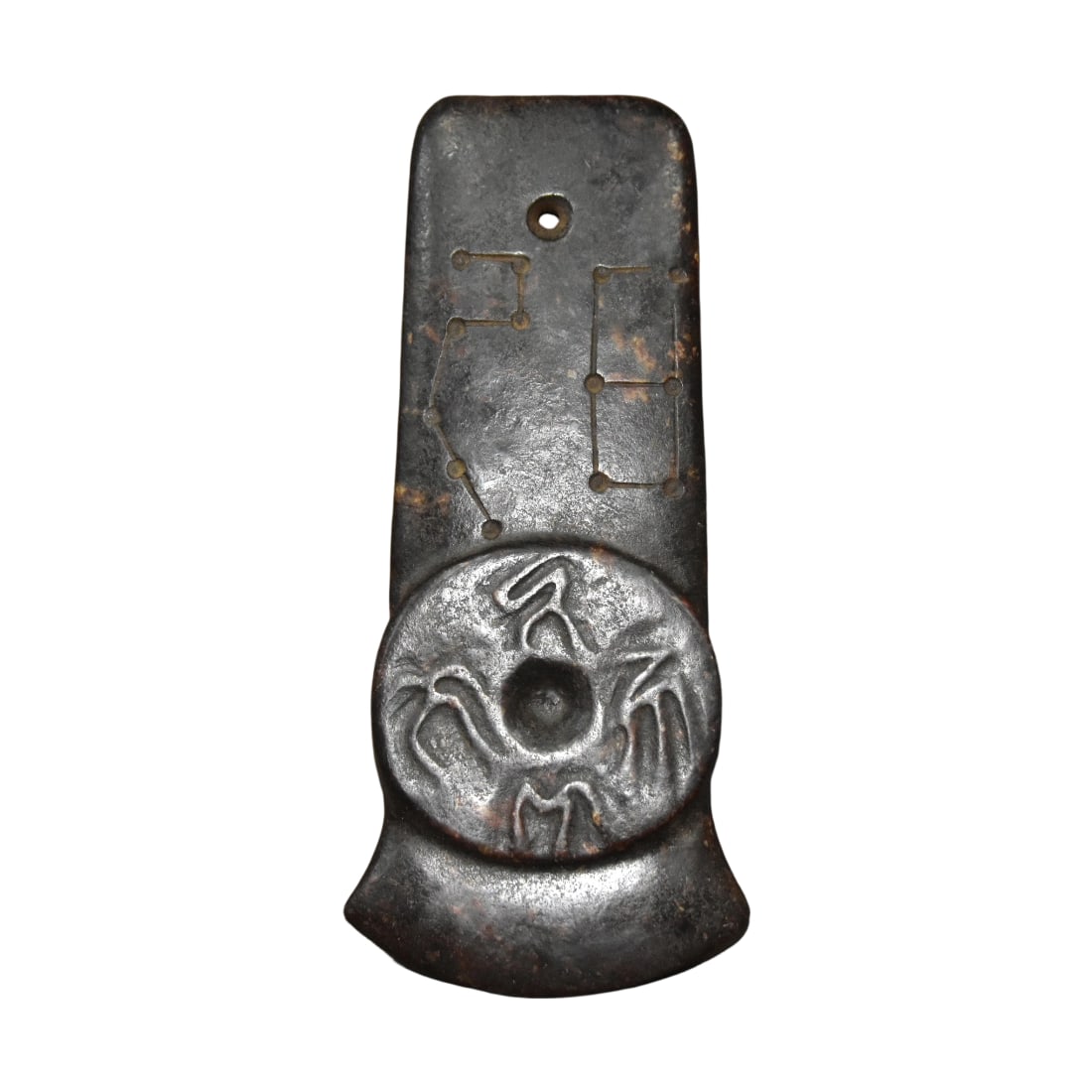Old Jade Coin: This old jade coin exhibits an ancient charm with its warm jade texture and natural color. The shape is regular, and the edges are finely polished, reflecting the exquisite craftsmanship of