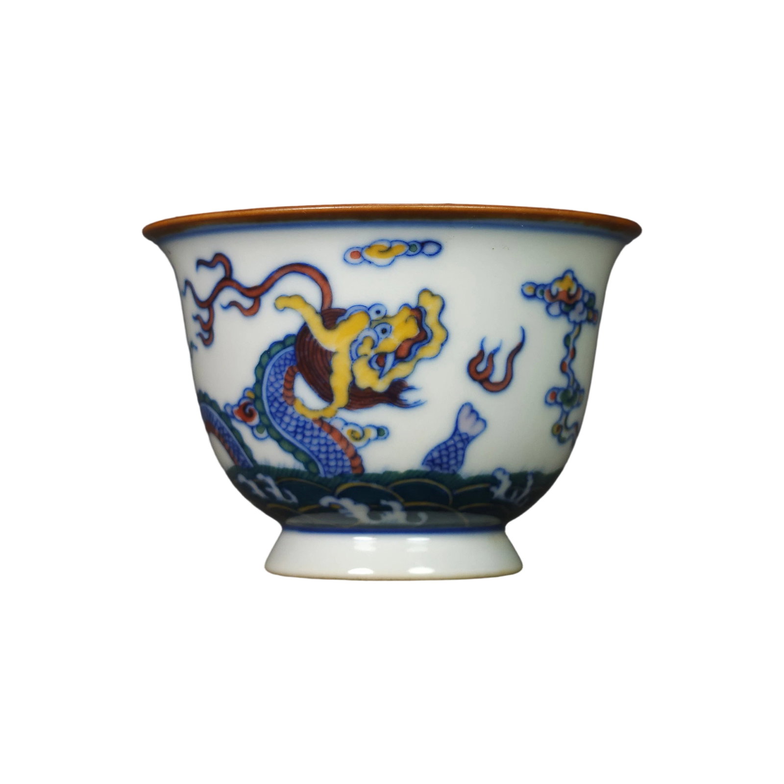 Yongzheng Doucai Dragon Pattern Cup (1 of 10)