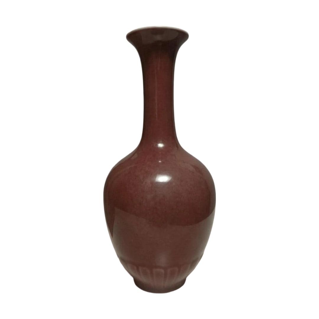 A cinnabar glaze vase, Mark and Period of Kangxi, Qing Dynasty, sencha tea ceremony utensil.: Cinnabar Glaze Vase, Mark and Period of Kangxi, Qing Dynasty This is a vase with a profound cinnabar glaze, featuring a well-proportioned shape. Technique: Cinnabar Glaze Function: Vase Accompaniment: