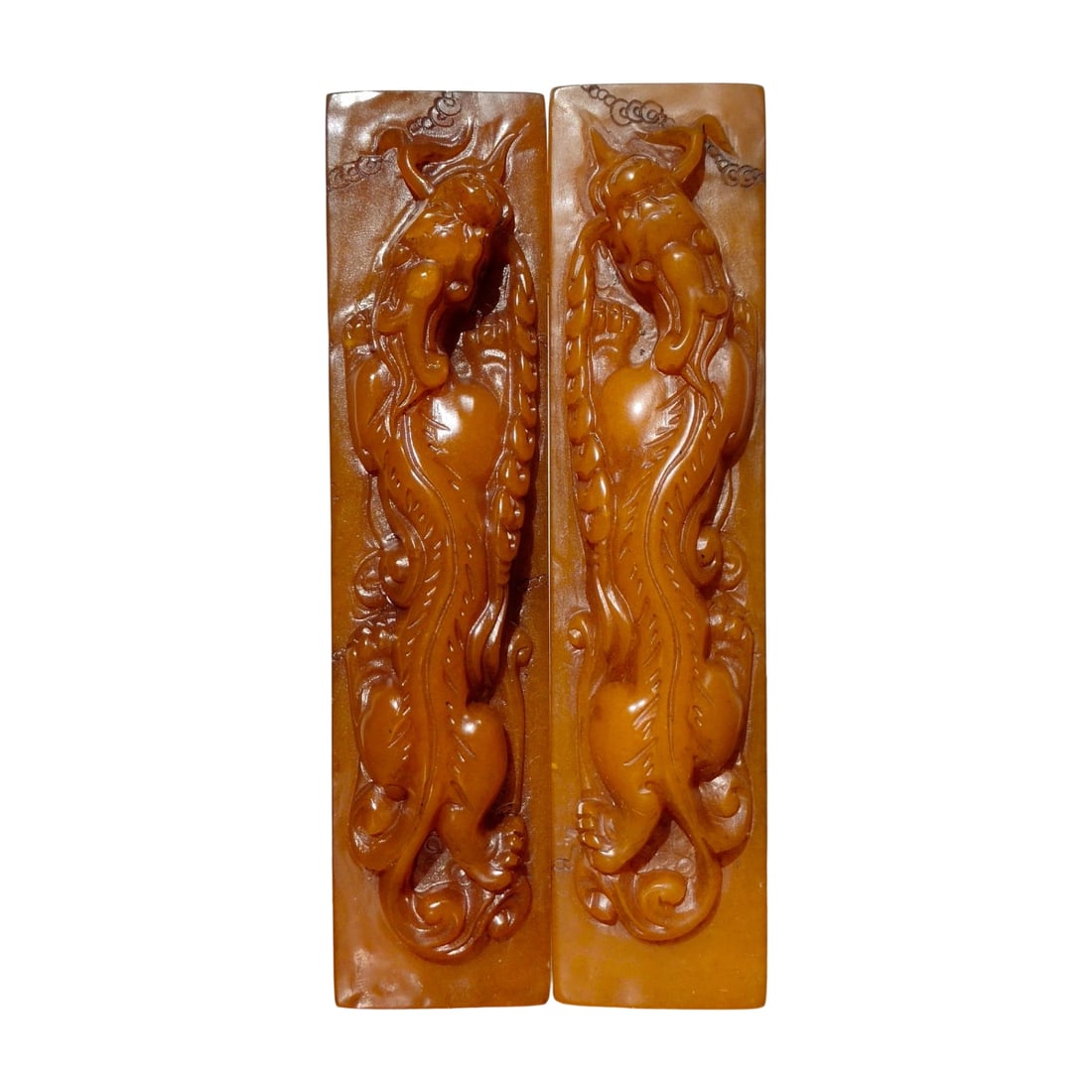 Tianhuang Stone Carved Money Chilong Pattern Paperweight: This pair of Tianhuang stone carved paperweights features a money Chilong pattern, symbolizing good fortune. The material is superior, with exquisite craftsmanship and elegant color, making it