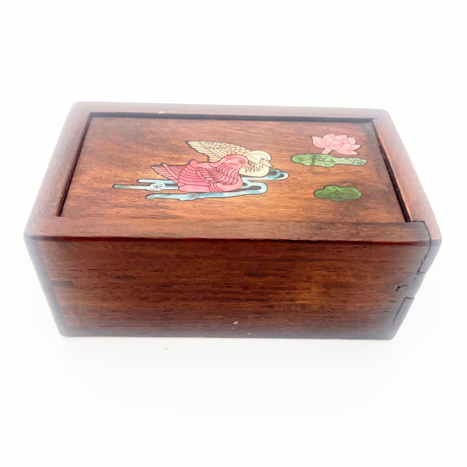Solid Wood Inlaid Treasure Box with Mandarin Duck Motif and Sliding Mechanism: Solid Wood Inlaid Treasure Box with Mandarin Duck Motif Dimensions: Length 14cm, Width 8cm, Height 6cm, Weight 202g This solid wood inlaid treasure box with a mandarin duck motif is crafted from high-