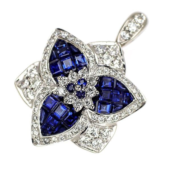 Pre-owned Pt900 Sapphire and Diamond Pendant, 1.57 carats, D0.68 carats, 2-way Floral Design.: This is a luxurious platinum pendant featuring a full-bodied, three-dimensional floral pattern, with sapphires set using a mysterious setting technique. The sapphires exhibit a deep hue, emitting a cl