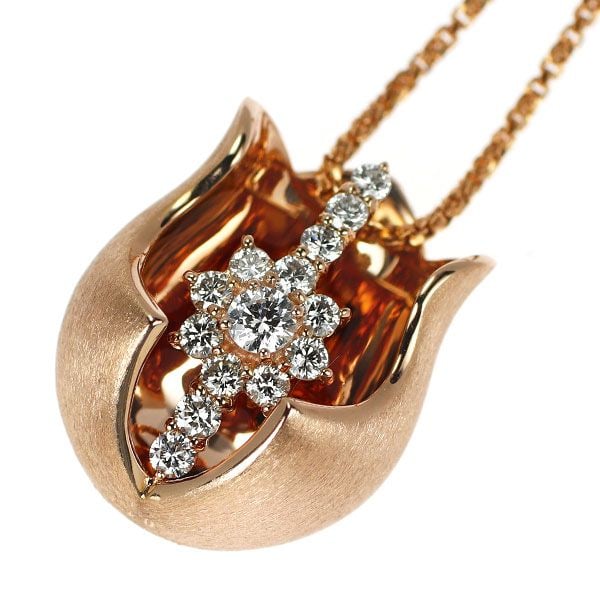 Pre-owned - Russell K18PG Diamond Pendant Necklace 0.43 Carat Bouquet Series: This is a pendant necklace from the Las.sel Bouquet series, a jewelry brand that pursues Japan's unique aesthetics and showcases artisan craftsmanship. The original design wraps diamonds in a full and