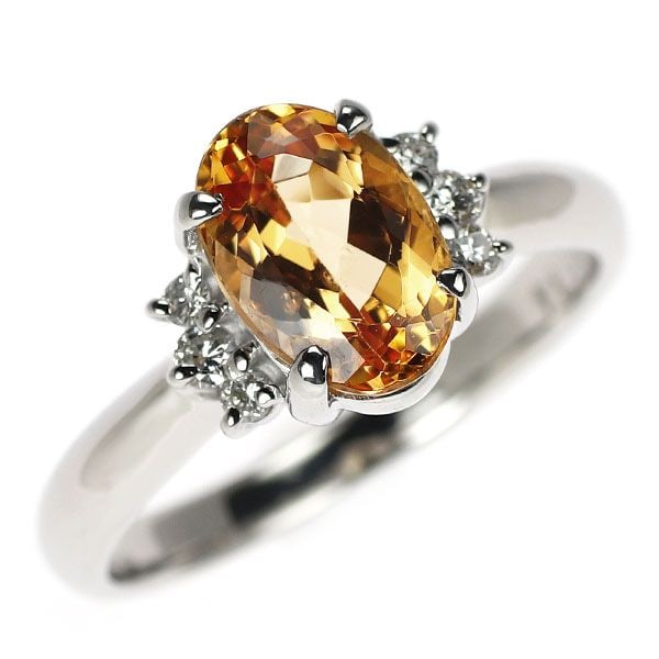 Pre-owned Pt900 Imperial Topaz and Diamond Ring, 2.52 carats, D0.14 carats.: This is a platinum ring inlaid with Imperial Topaz and diamonds. As its name "Imperial" suggests, it is a rare and highly valuable gemstone among topazes. This piece features an oval cut measuring app