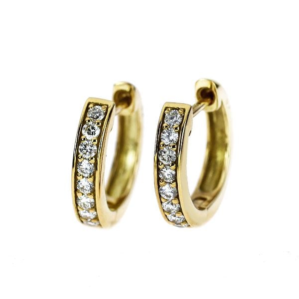 Pre-owned - Brand New K18YG Diamond Earrings 0.20 Carat Hoop Shape: This elegant pair of yellow gold earrings luxuriously incorporates a total of 0.20 carats of diamonds. The diamonds on the full curves at the front shine delicately, exuding charm. The hoop design mak