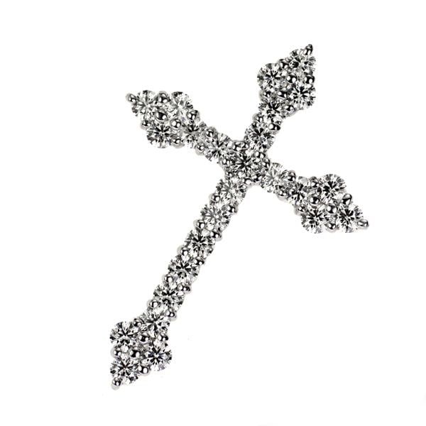 Pre-owned Pt900 Diamond Pendant 1.00 Carat Cross: A total of 1.00 carat of diamonds is luxuriously set in a platinum pendant. The classic cross pattern with beveled corners is elegant yet stylish. The sacred cross shines brightly on the chest, and