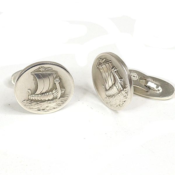Second-hand - Georg Jensen Cufflinks, Silver 925S, Sailboat Cufflinks: Brand: Georg Jensen Product Name: Cufflinks Model Number: Reference Price: Grade: A Color: Silver Size: Pattern Diameter: 2cm Series: Material: Silver Weight: 16g Country of Manufacture: